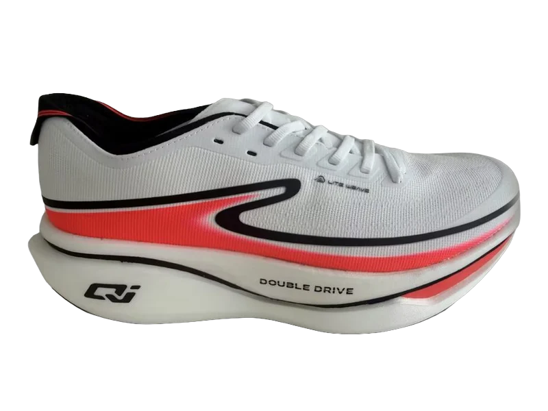 ERKE Infinite 5, development shoe homologuée World Athletics