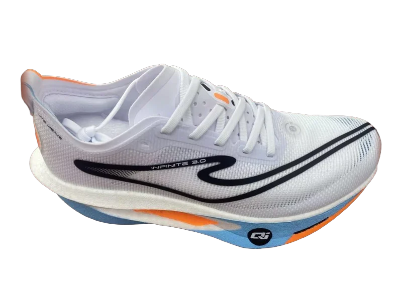 ERKE INFINITE3.0, development shoe homologuée World Athletics