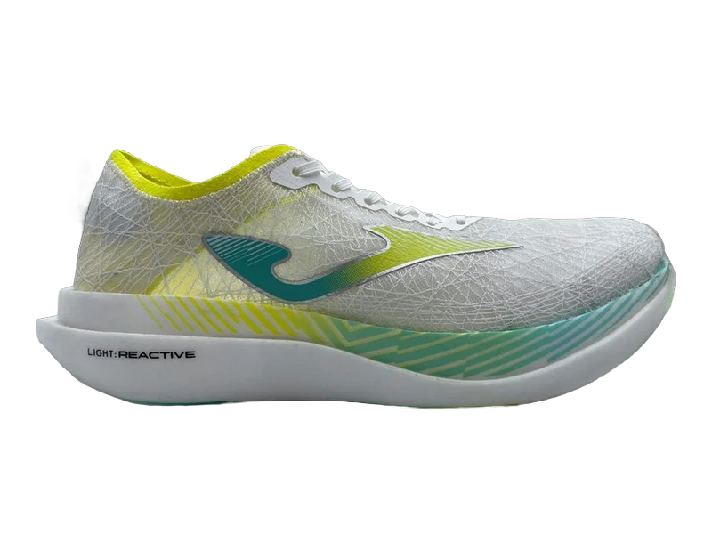 Joma R9000, development shoe homologuée World Athletics