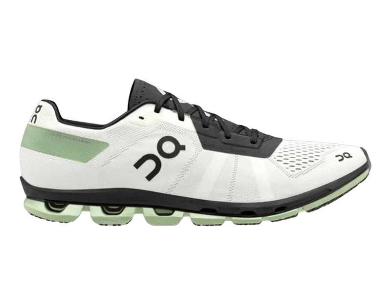 On Cloudflash, chaussure de route homologuée World Athletics