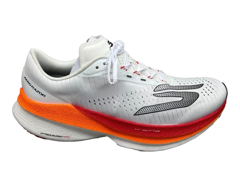 Skechers Skechers Aero Razor, development shoe homologuée World Athletics