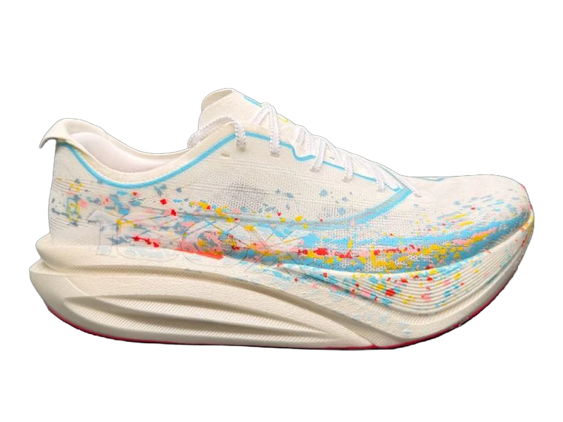 Xtep 160X-8.0, development shoe homologuée World Athletics